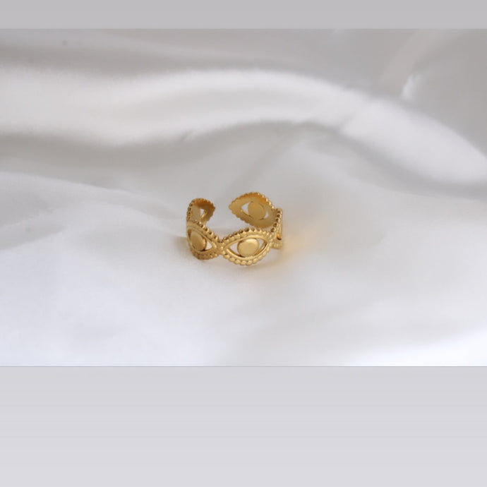 Golden Eyes Ring