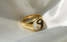 Cargar imagen en el visor de la galería, Yin and Yang Ring
