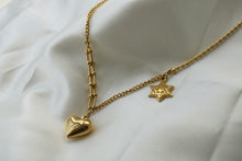 Cargar imagen en el visor de la galería, Heart &amp; Star Necklace
