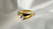 Load image into Gallery viewer, Pearl Ring
