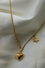 Cargar imagen en el visor de la galería, Heart &amp; Star Necklace
