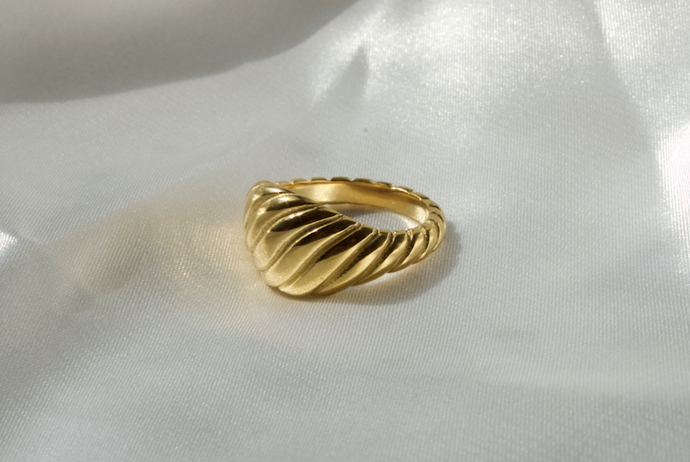 Croissant Ring